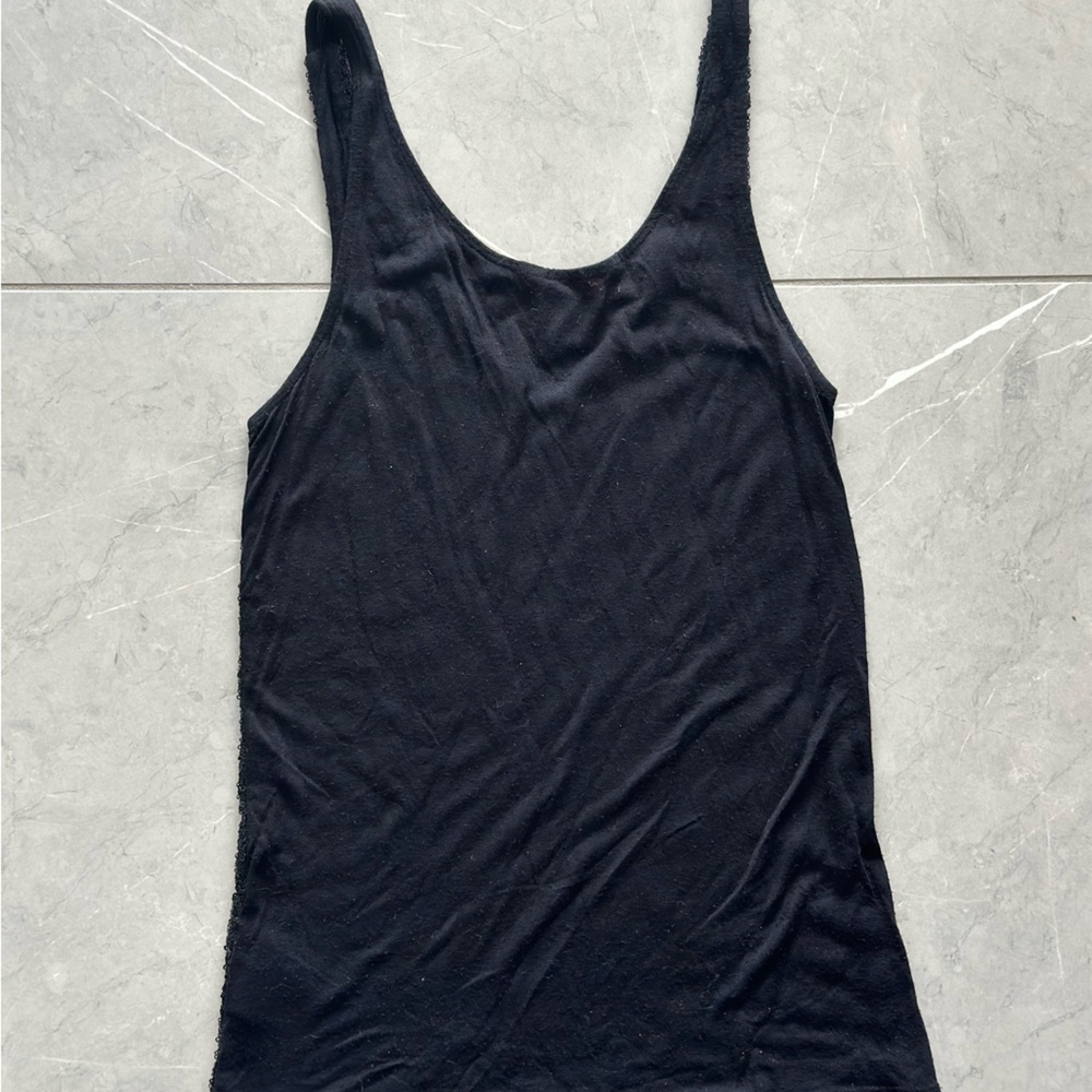 Joe Fresh sleeveless sequin top shirt - Picture 3 of 3